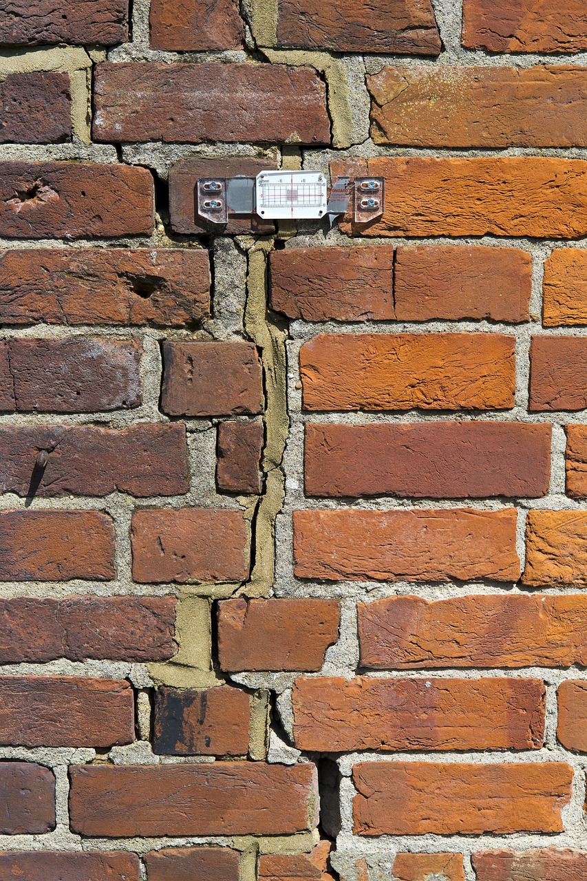 Réparer des fissures dans un mur : diagnostic et solutions réparation de fissures murales : solutions efficaces pour restaurer l'intégrité et l'esthétique de vos murs rapidement et durablement.