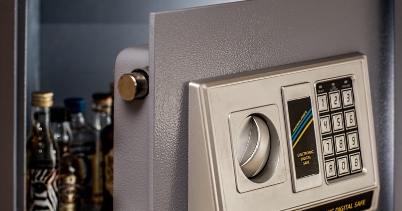 Coffre fort encastrable : comment bien le choisir et l’installer chez soi